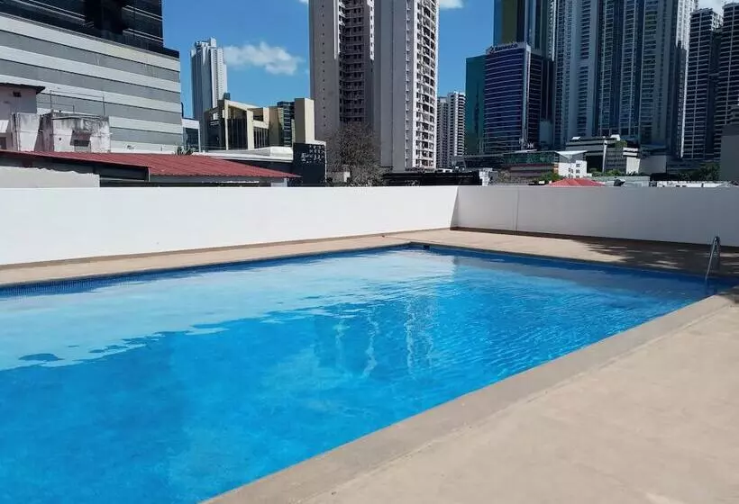 酒店 Tower House Suites