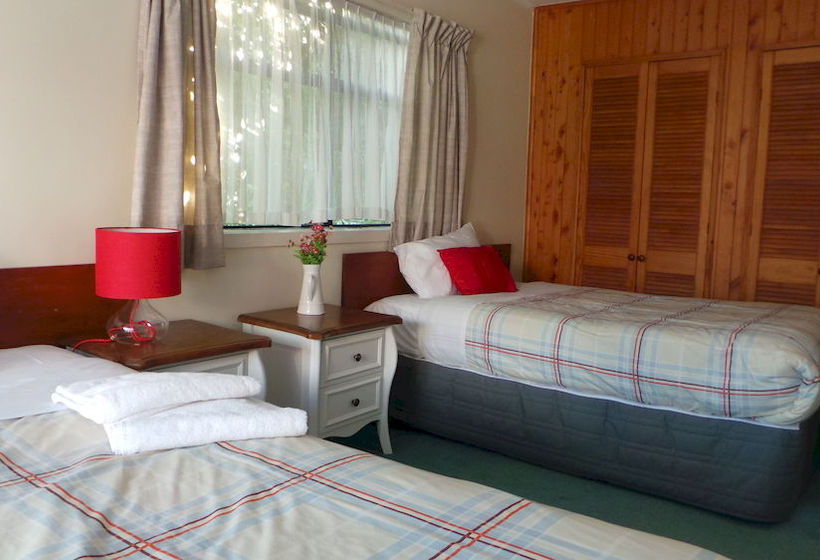 Papakura Motor Lodge & Motel