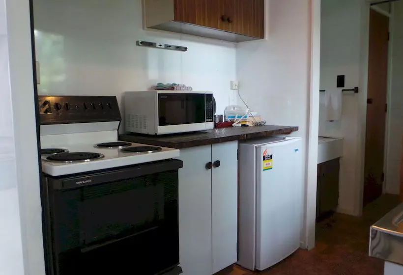 Papakura Motor Lodge & Motel