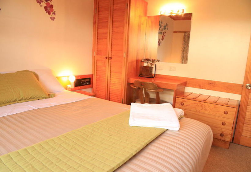 Papakura Motor Lodge & Motel