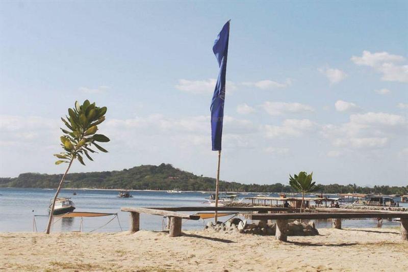 리조트 Matabungkay Beach