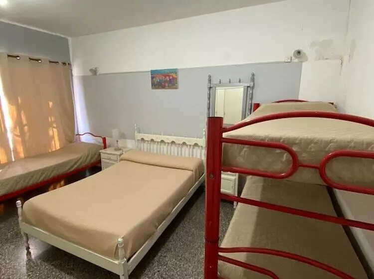تختخواب و صبحانه Hostal La Pachamama
