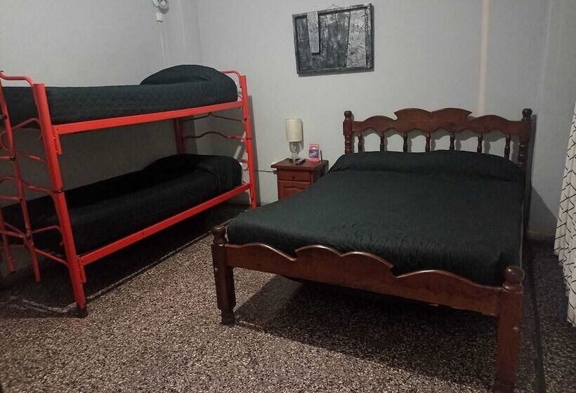 تختخواب و صبحانه Hostal La Pachamama