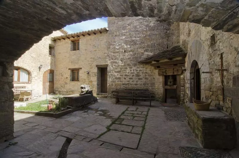 Casa Mur De Alujan