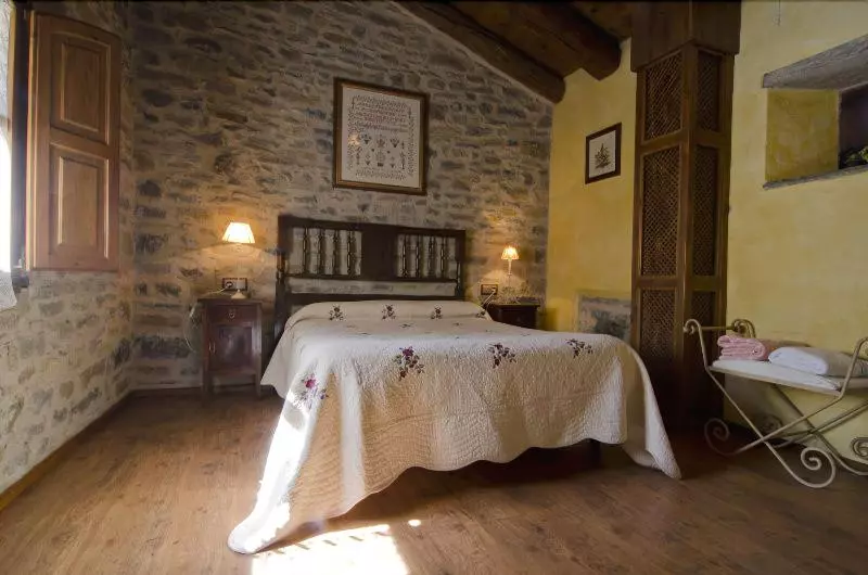 Casa Mur De Alujan