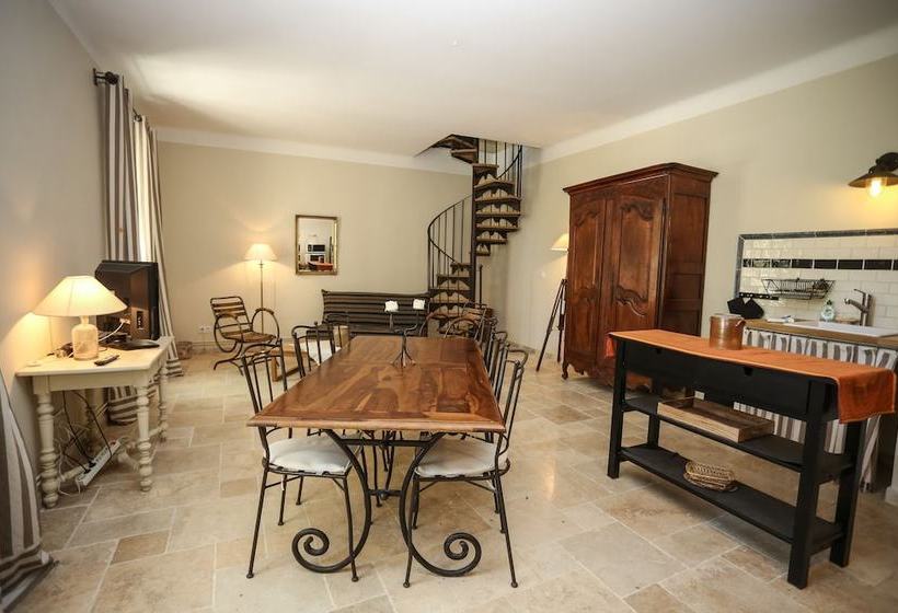 Domaine De Rochegude