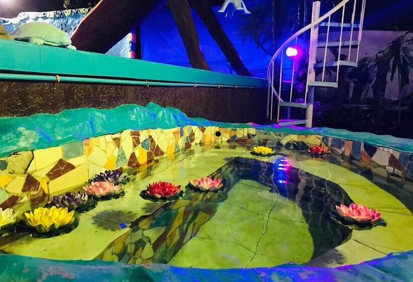 Front Beach Hotel & Resort