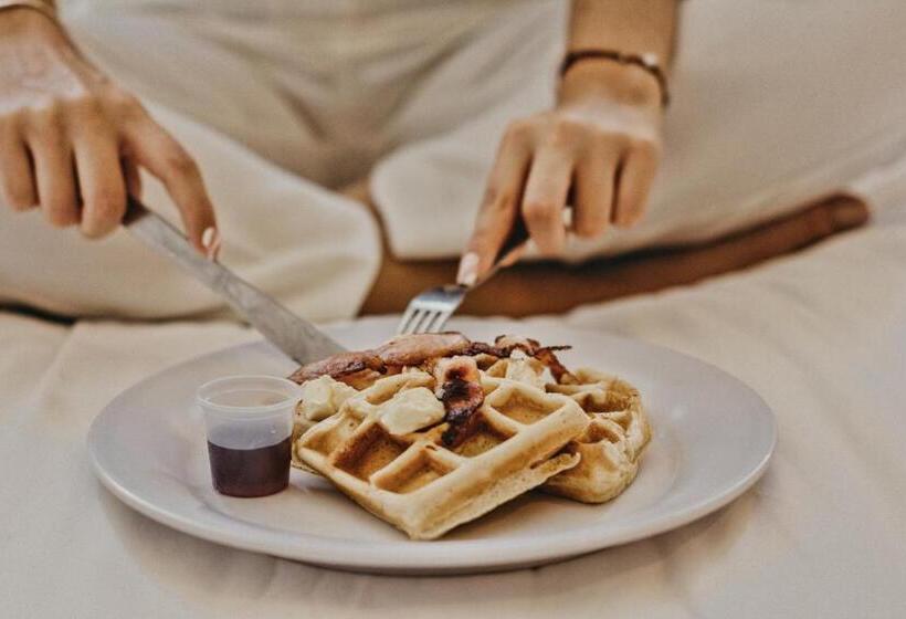 Hotel B S Suites Merida