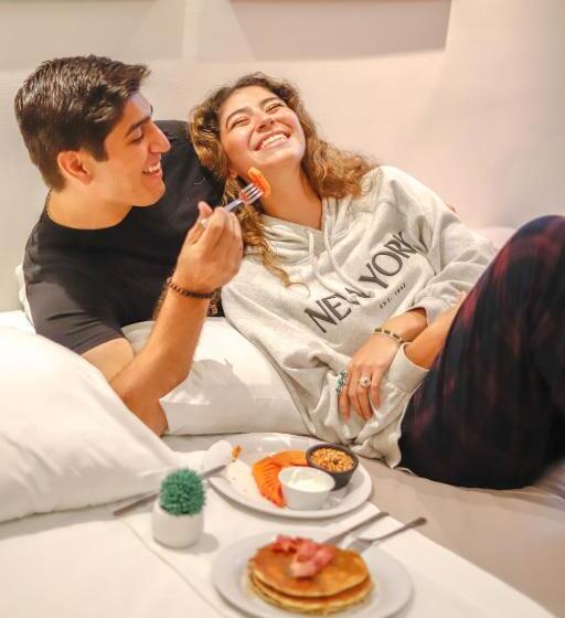 Hotel B S Suites Merida