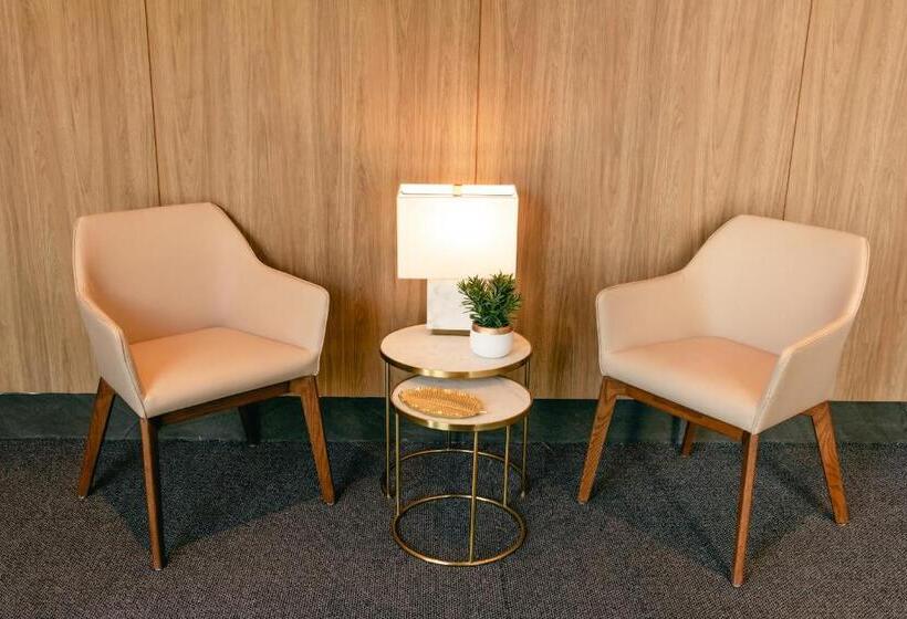 Hotel B S Suites Merida