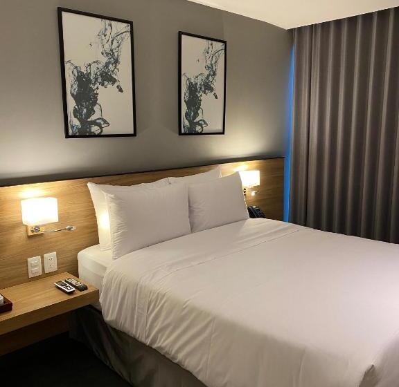 Hotel B S Suites Merida