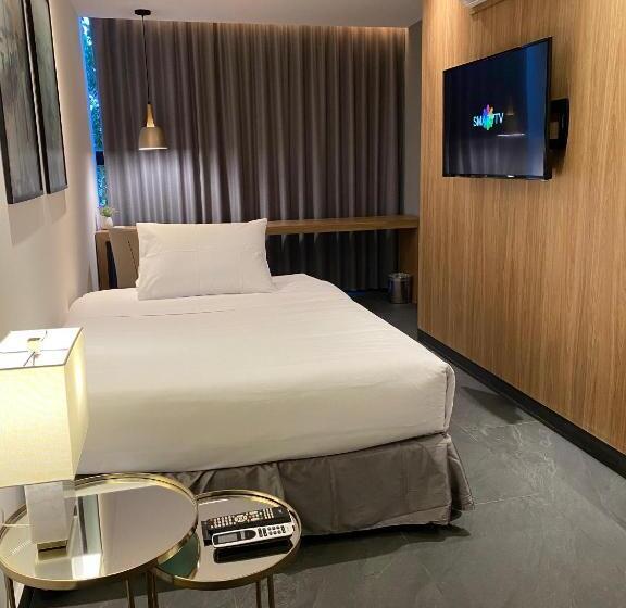 Hotel B S Suites Merida