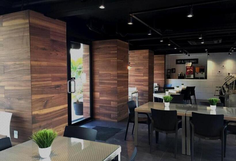 Hotel B S Suites Merida