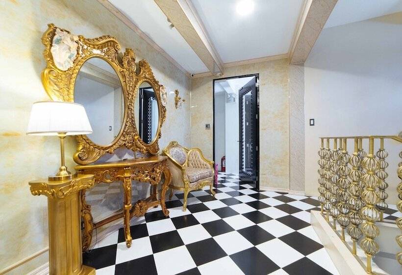 فندق Reddoorz Plus @ Aguirre Avenue Bf Homes