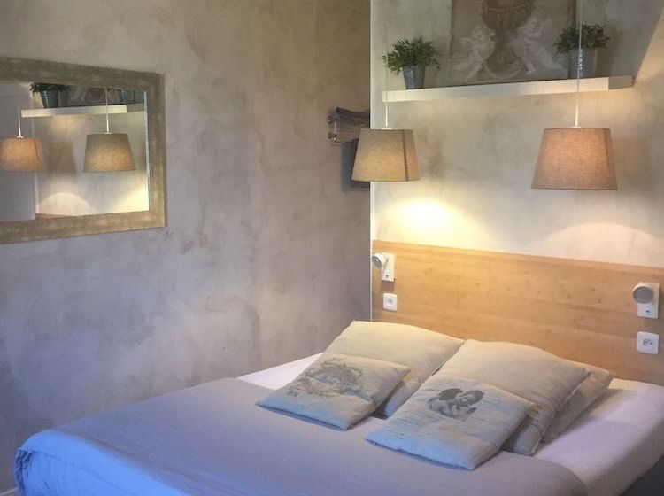 פנסיון Un Ange Passe