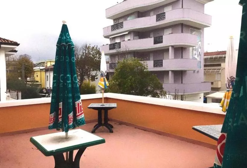 پانسیون Villa Lorena