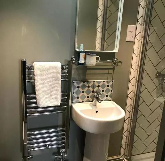 Aamiaismajoitus (B&B) Church End Cottage