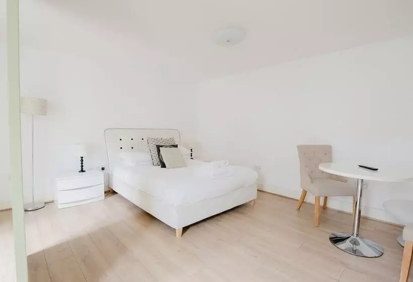 Cambridge City Studios By Paymán Club