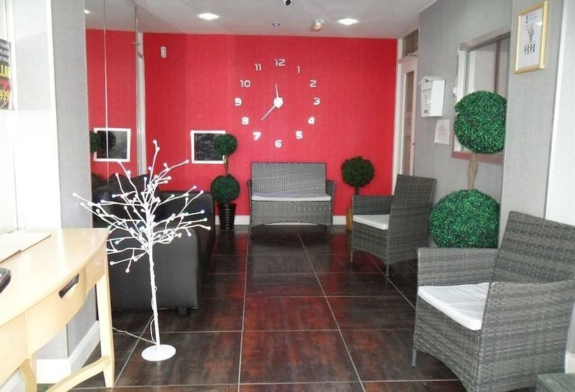 Anzy Panzy Hotel And Apartments