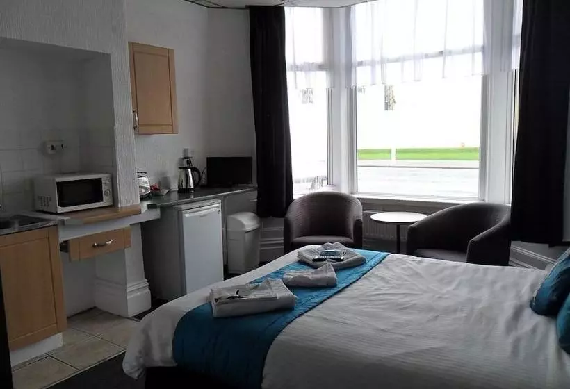 Anzy Panzy Hotel And Apartments