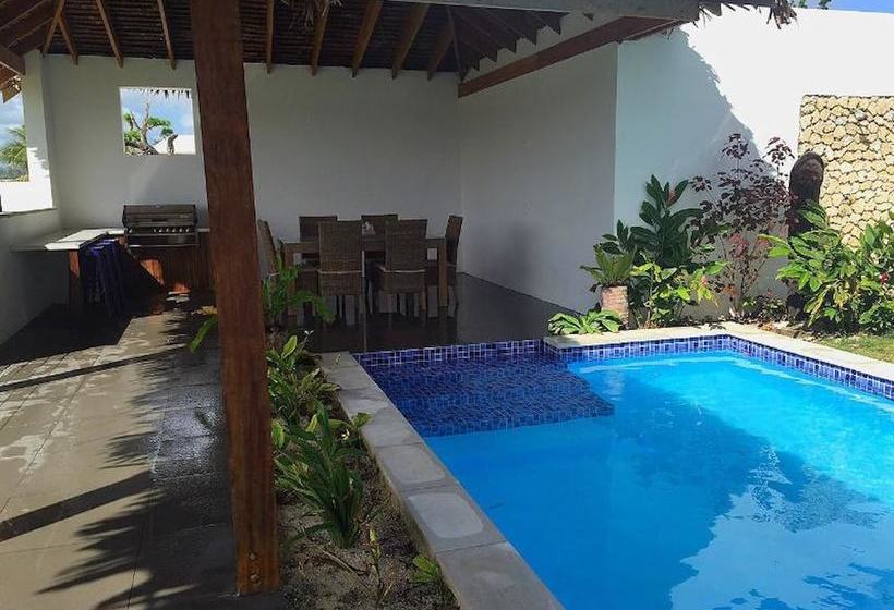 Paradise Point Escape