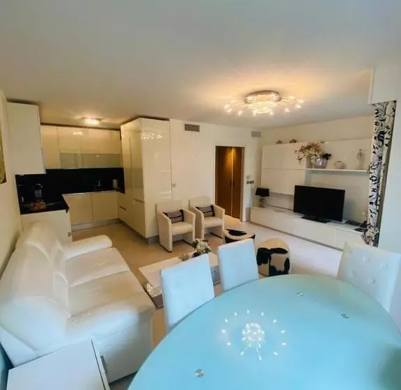 Residence Carlton Riviera
