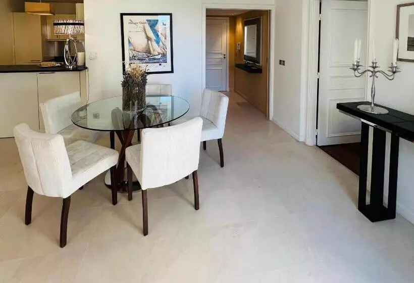 Residence Carlton Riviera
