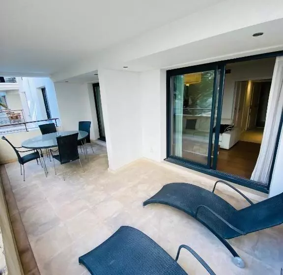 Residence Carlton Riviera