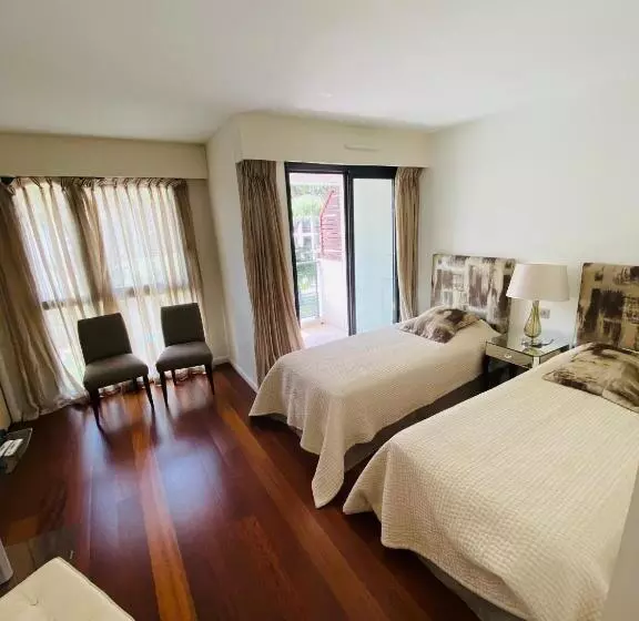 Residence Carlton Riviera