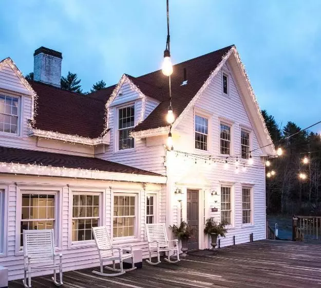 Russell House Bed And Breakfast