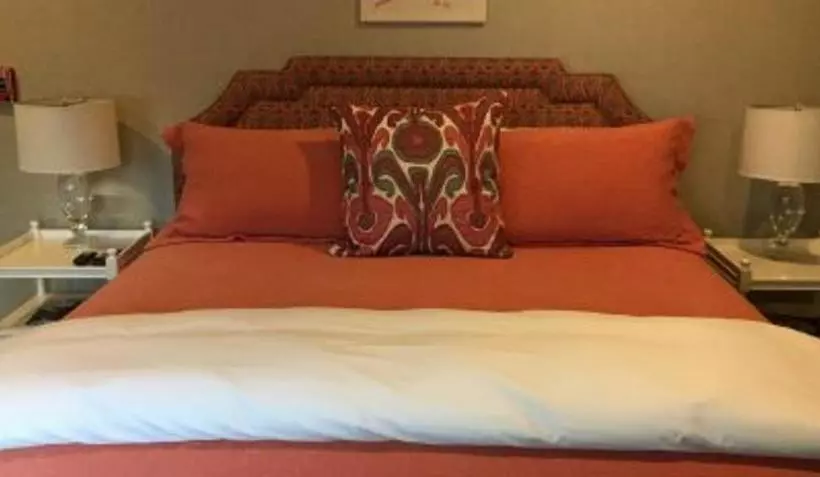 Russell House Bed And Breakfast