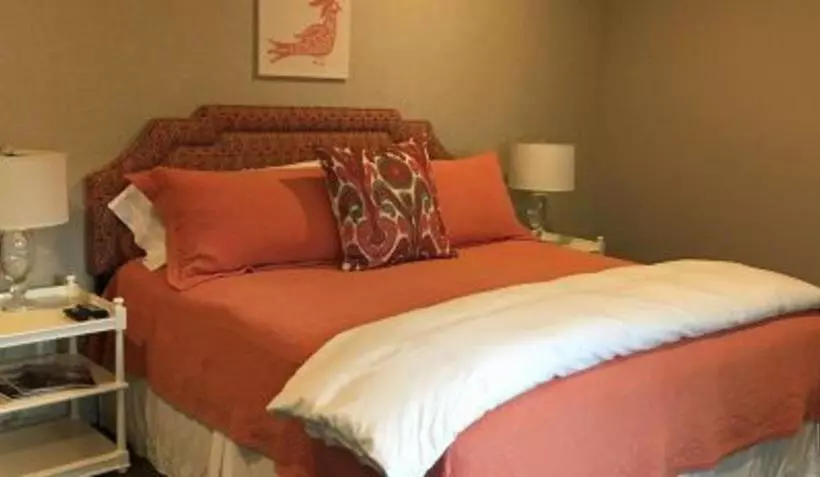 Russell House Bed And Breakfast