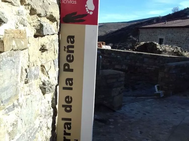 Albergue Corral De La Peña   Hostel