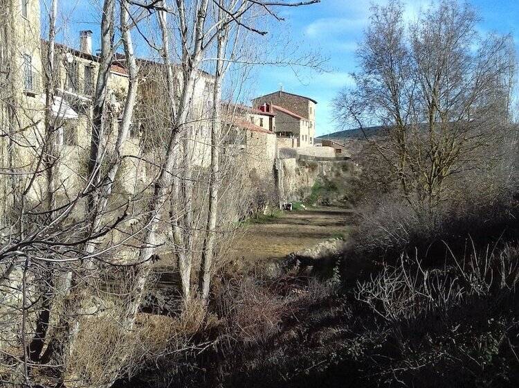 Albergue Corral De La Peña   Hostel