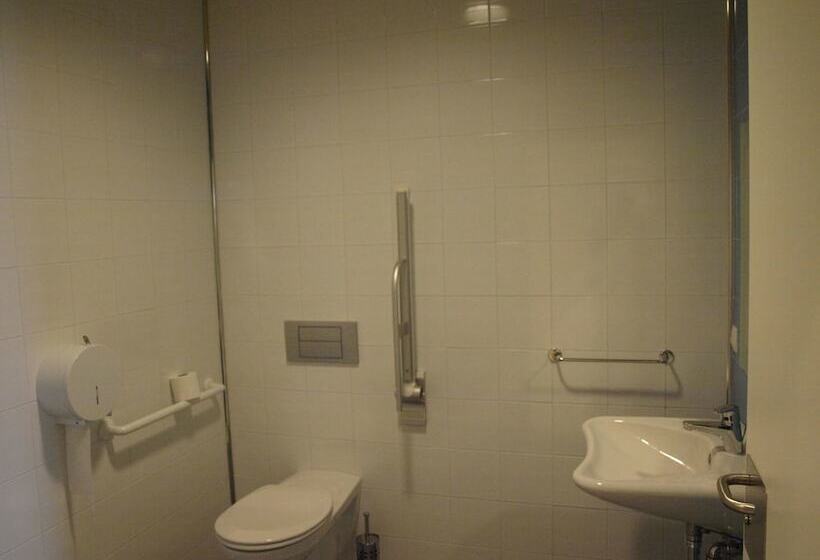 Albergue De Cabanillas Hostel