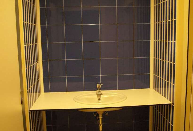 Albergue De Cabanillas Hostel