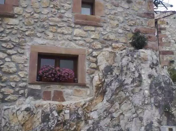 Albergue La Aldea   Hostel