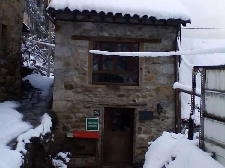 Albergue La Aldea Hostel