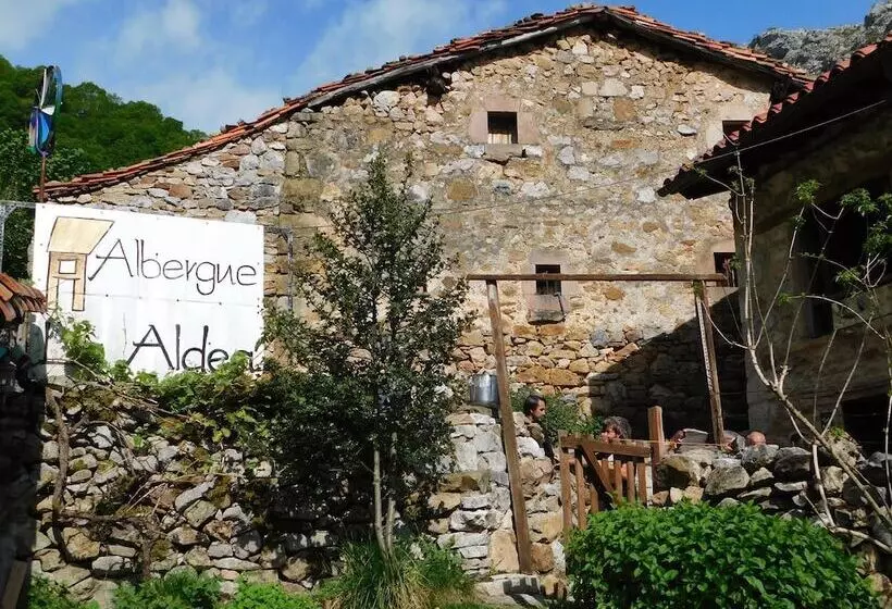 Albergue La Aldea   Hostel
