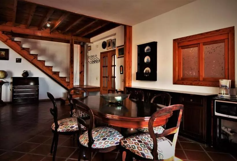 Aamiaismajoitus (B&B) Valle Y Mar, Casa De Huéspedes