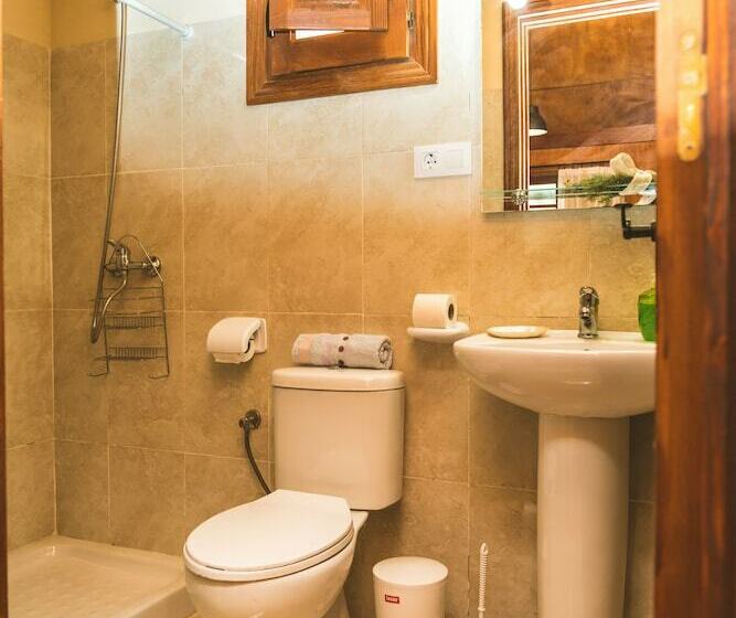 هتل Camping Fort Bravo