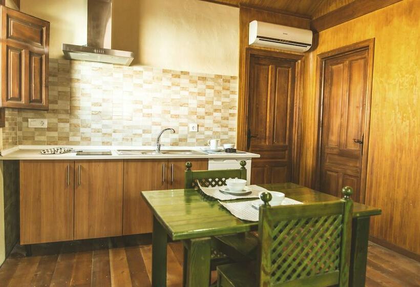 هتل Camping Fort Bravo