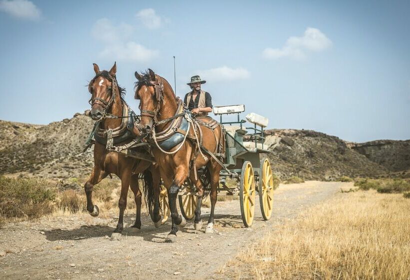 هتل Camping Fort Bravo