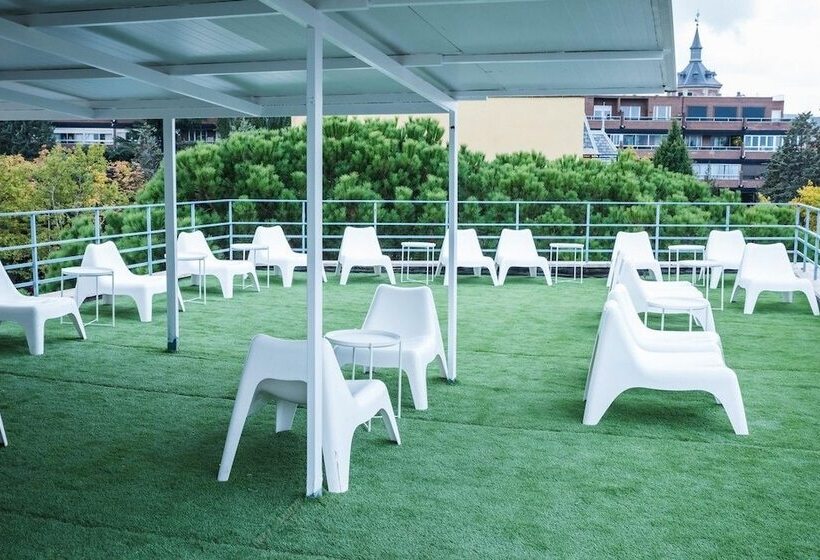 Mi Casa Inn Residencia Moncloa Hostel