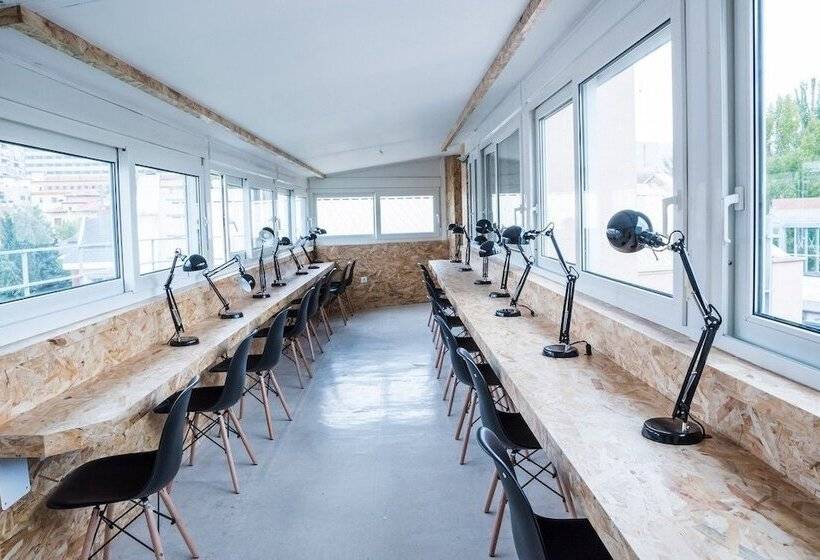 Mi Casa Inn Residencia Moncloa Hostel