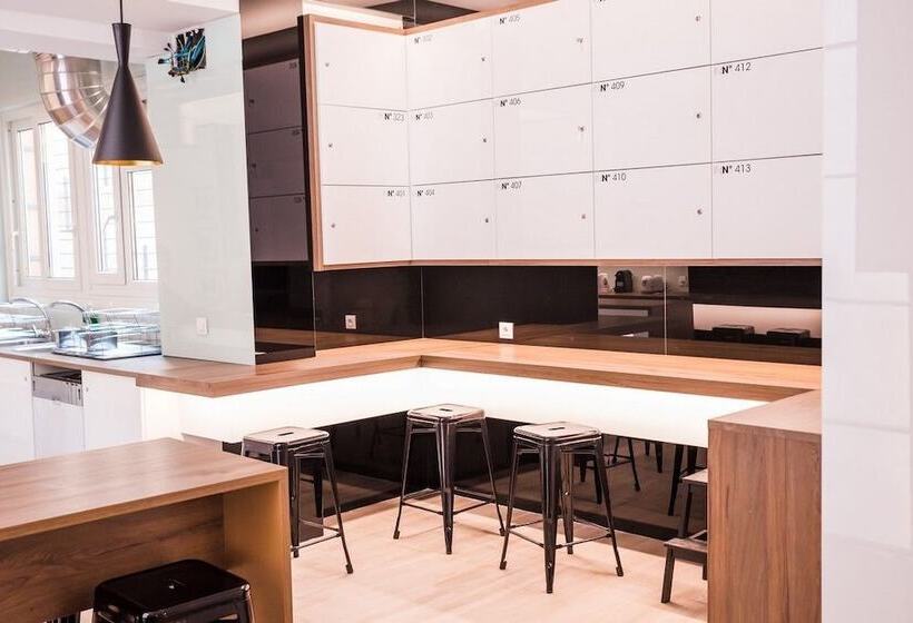 Mi Casa Inn Residencia Moncloa Hostel