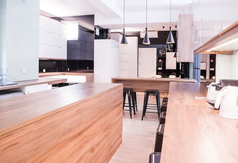 Mi Casa Inn Residencia Moncloa Hostel