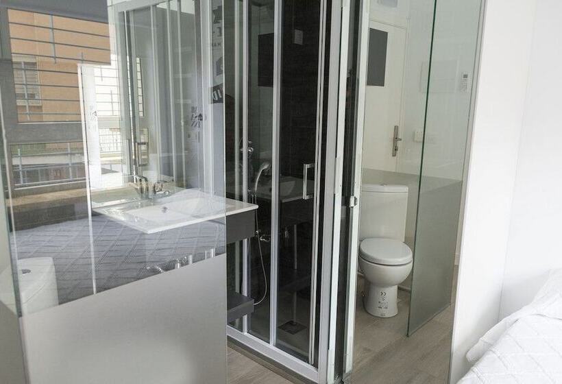 Mi Casa Inn Residencia Moncloa Hostel