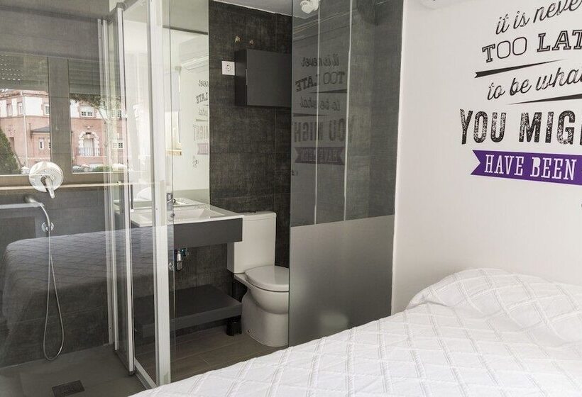 Mi Casa Inn Residencia Moncloa Hostel