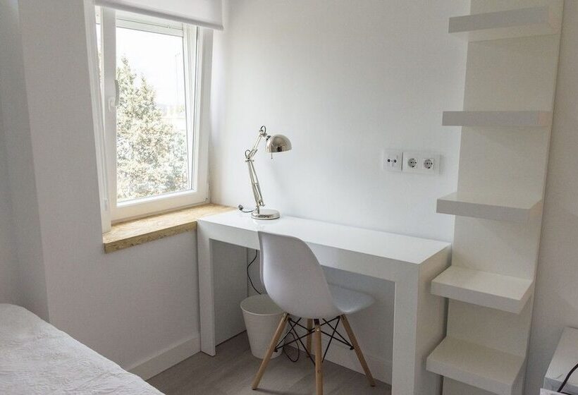 Mi Casa Inn Residencia Moncloa Hostel